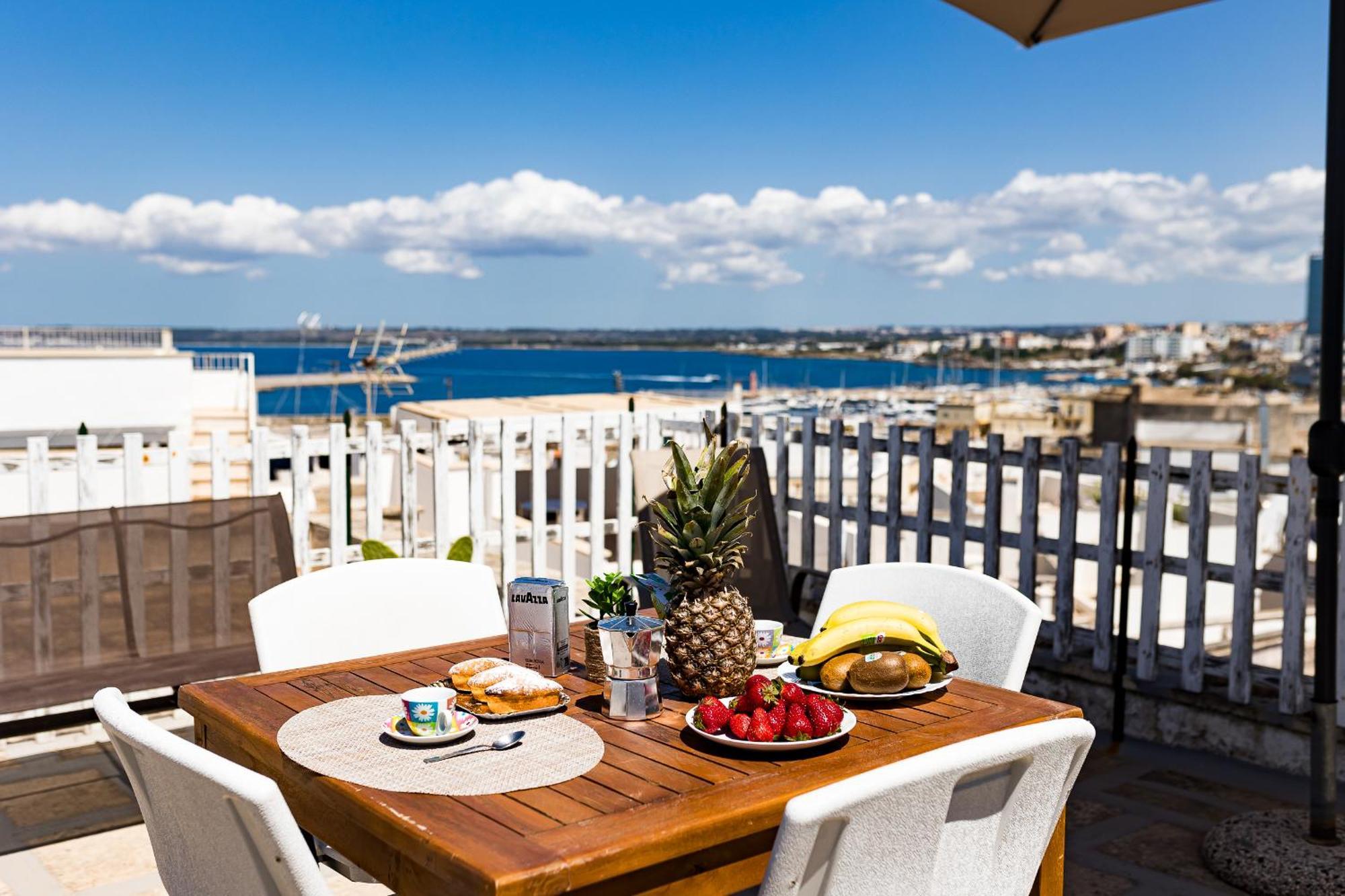 Corte De Maio - Exclusive Terrace - By Click Salento Gallipoli Bagian luar foto
